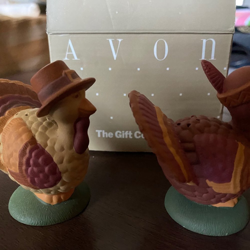 New TURKEY Thanksgiving Fall Salt & Pepper Shakers Set Avon Gift Collect…